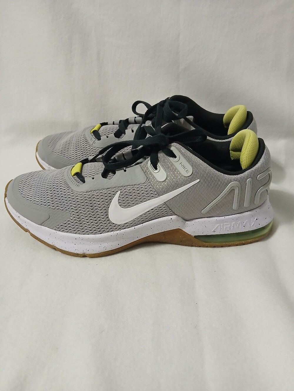Nike Men's Gray Athletic Sneakers with White Swoosh and‎ Lime Accents